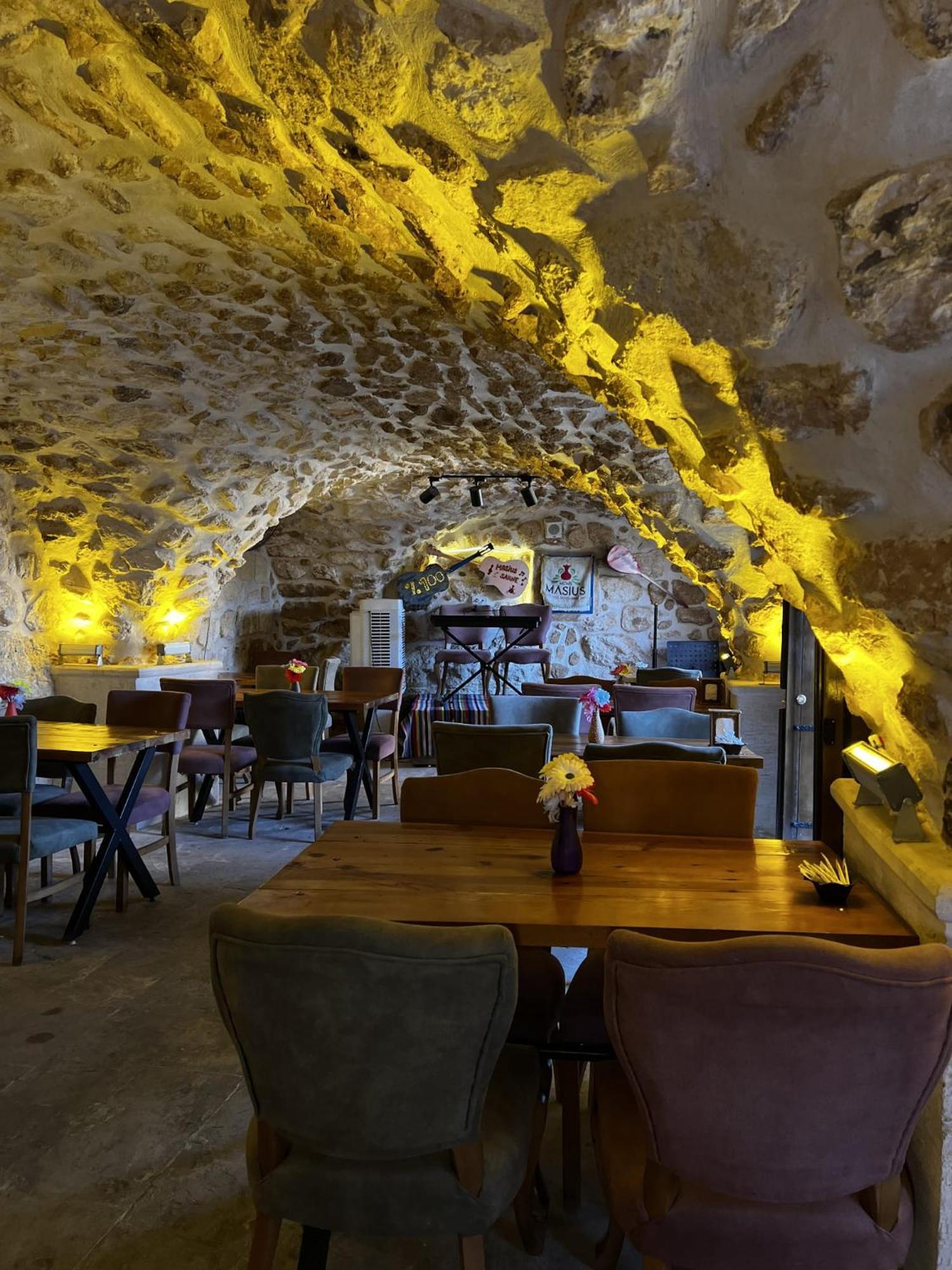 Mons Masius Hotel Teras Мідьят Екстер'єр фото